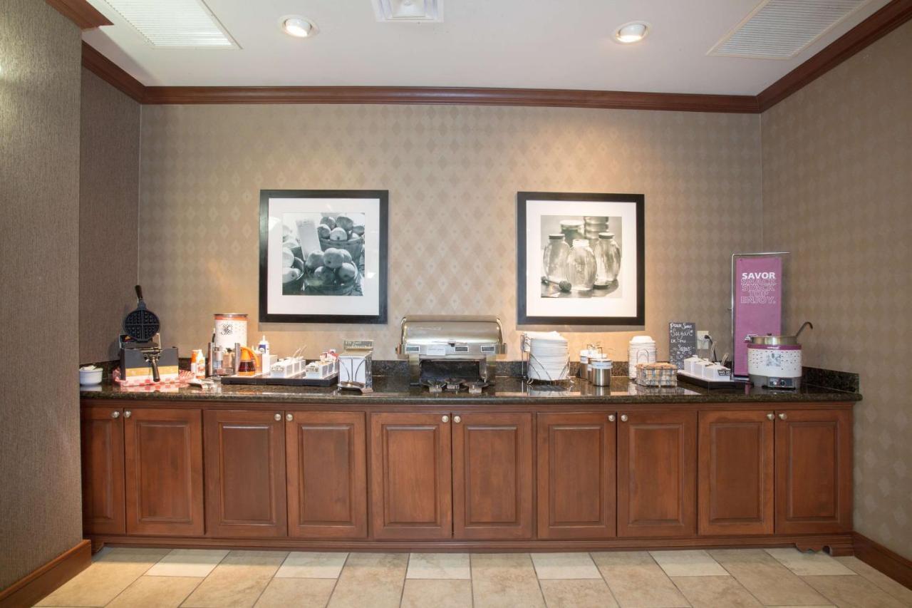 Hampton Inn Siloam Springs Exterior photo